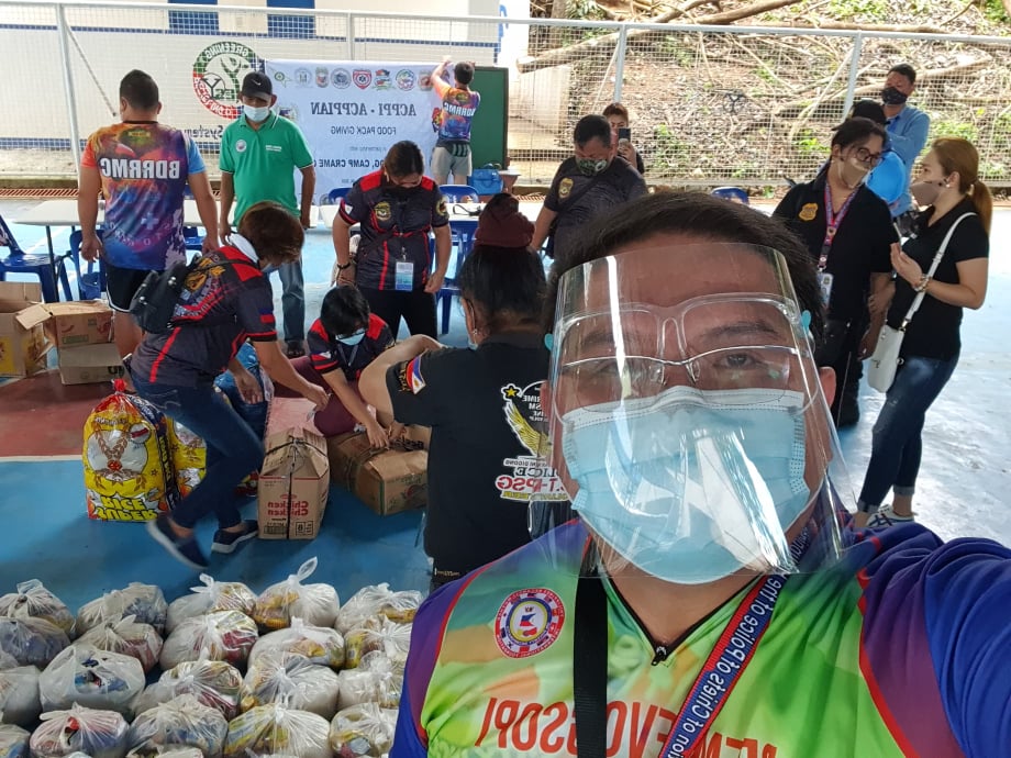 Relief Good Operations at Brgy. Sto. Niño m, San Mateo Rizal- December 04, 2020 with All Leaders of Region IV from Cavite Chapter- Noble Juliet Eviota, Noble Elsie Aribal, Noble Jose Joey Logronio, Noble Dominga Musico. Mabuhay ang Mga Trustees ng buong Region IV!