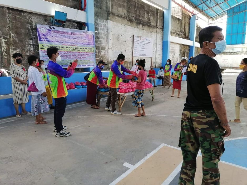 Gift Giving Relief Goods Operation at Brgy. North Baluarte, Molo, Iloilo City.