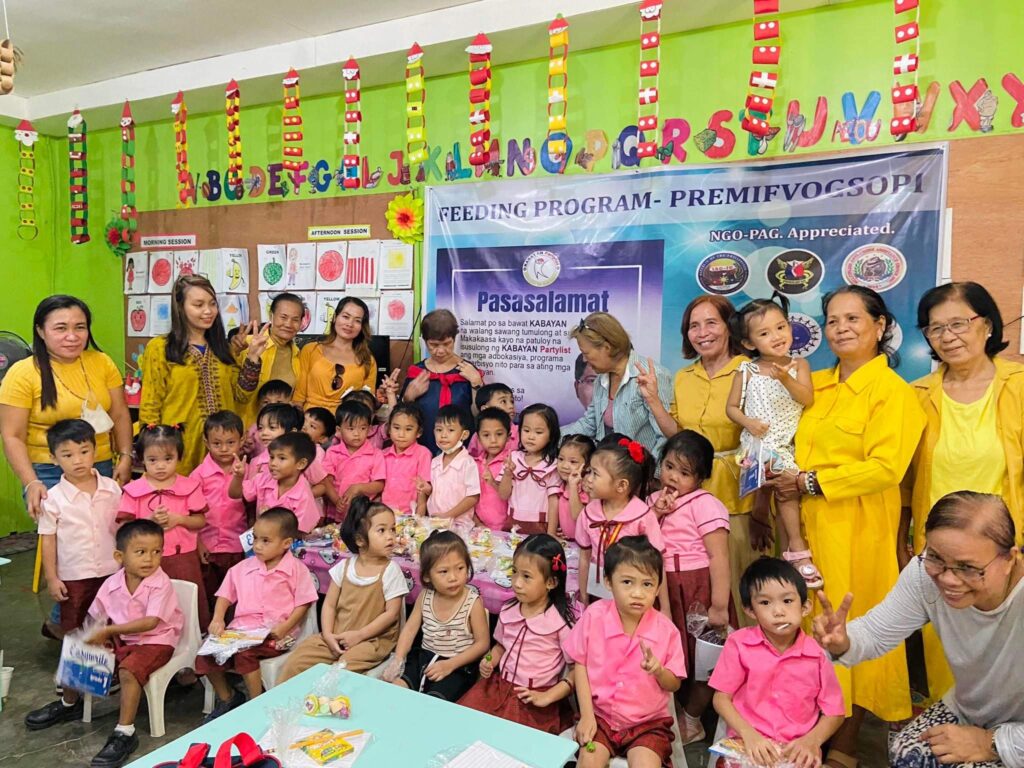 Feeding Program and Gift Giving at Bitoon Day Care School, Iloilo City