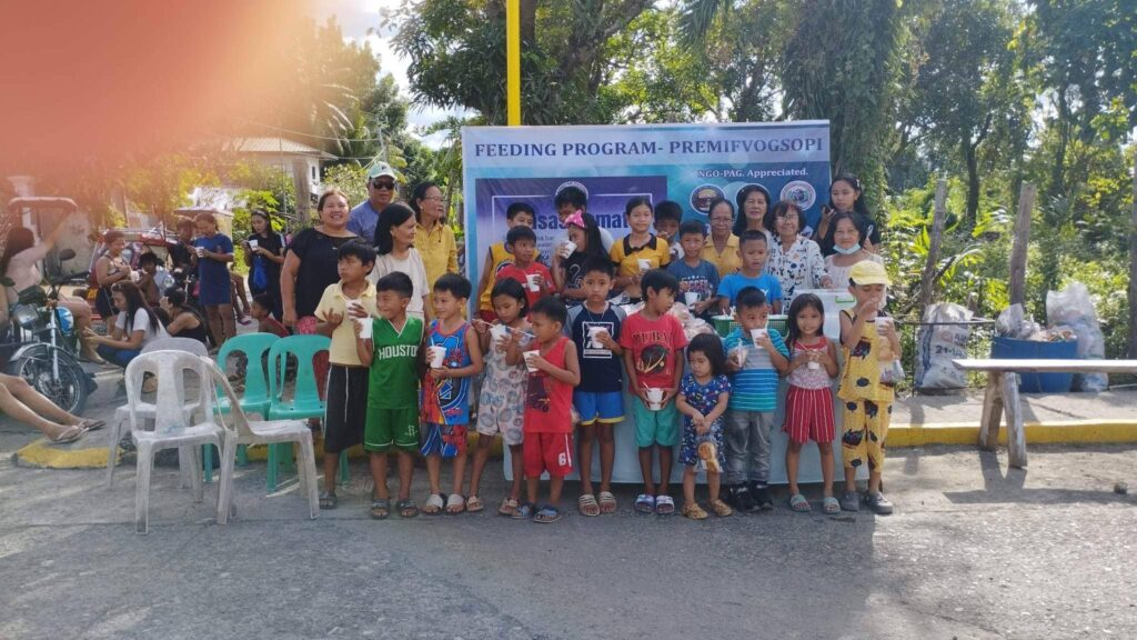 Feeding Program and Gift Giving at Brgy Serrano, Poblacion, Cabatuan, Iloilo.